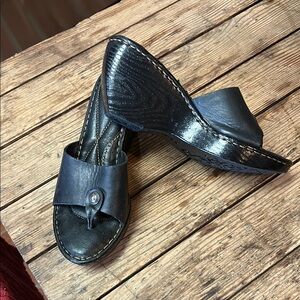 Born Mijo Leather Thong Slide Wedge Sandals size 7